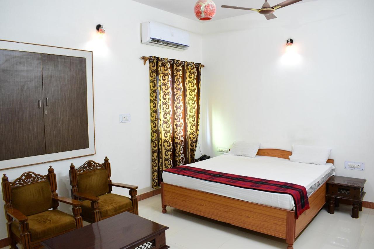 Poonam Palace Near By Airport Jodhpur  Buitenkant foto